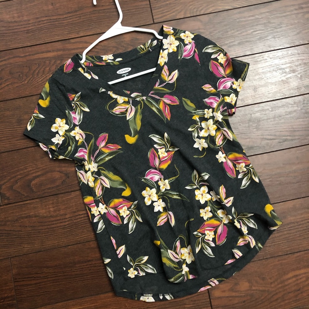 Floral vneck